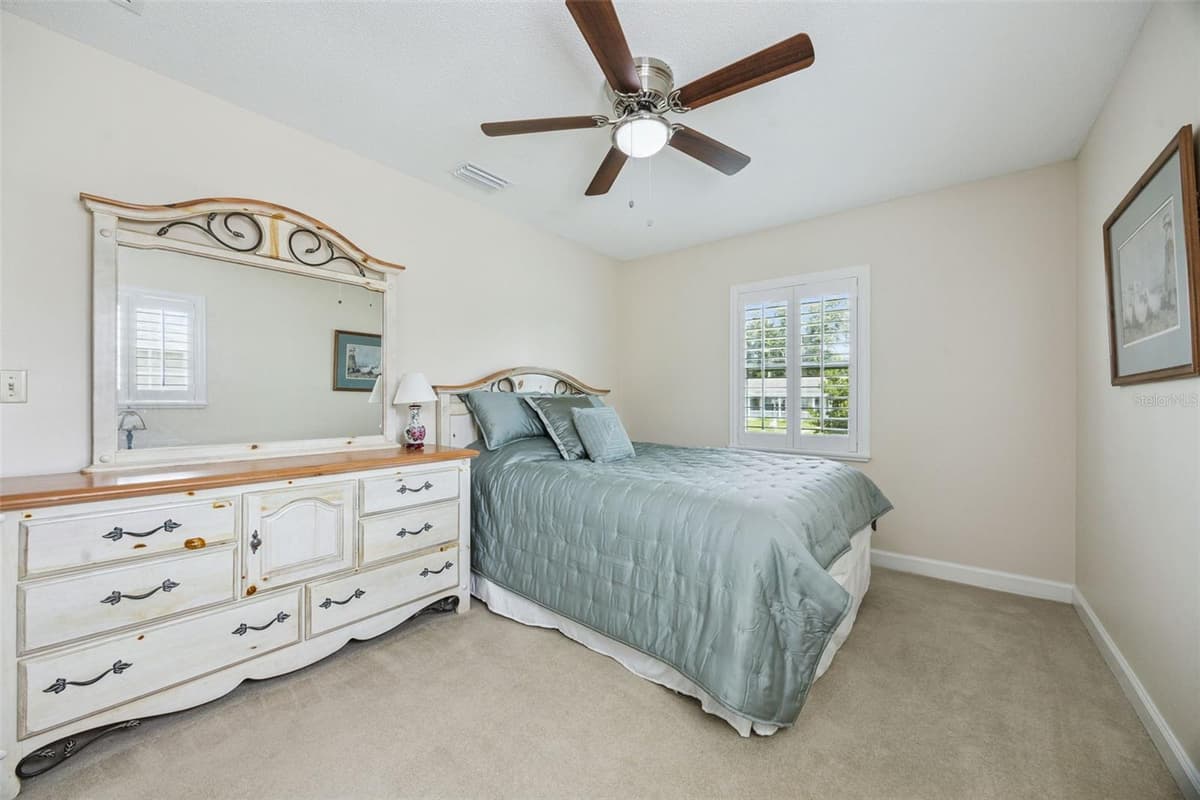 312 OAK HILL DRIVE — photo 25 of 64