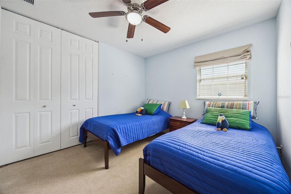 312 OAK HILL DRIVE — photo 32 of 64