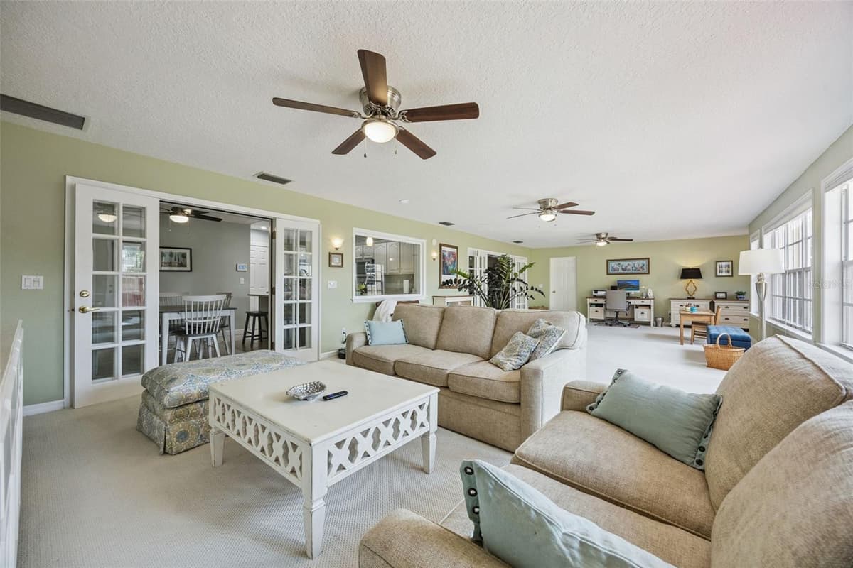 312 OAK HILL DRIVE — photo 40 of 64