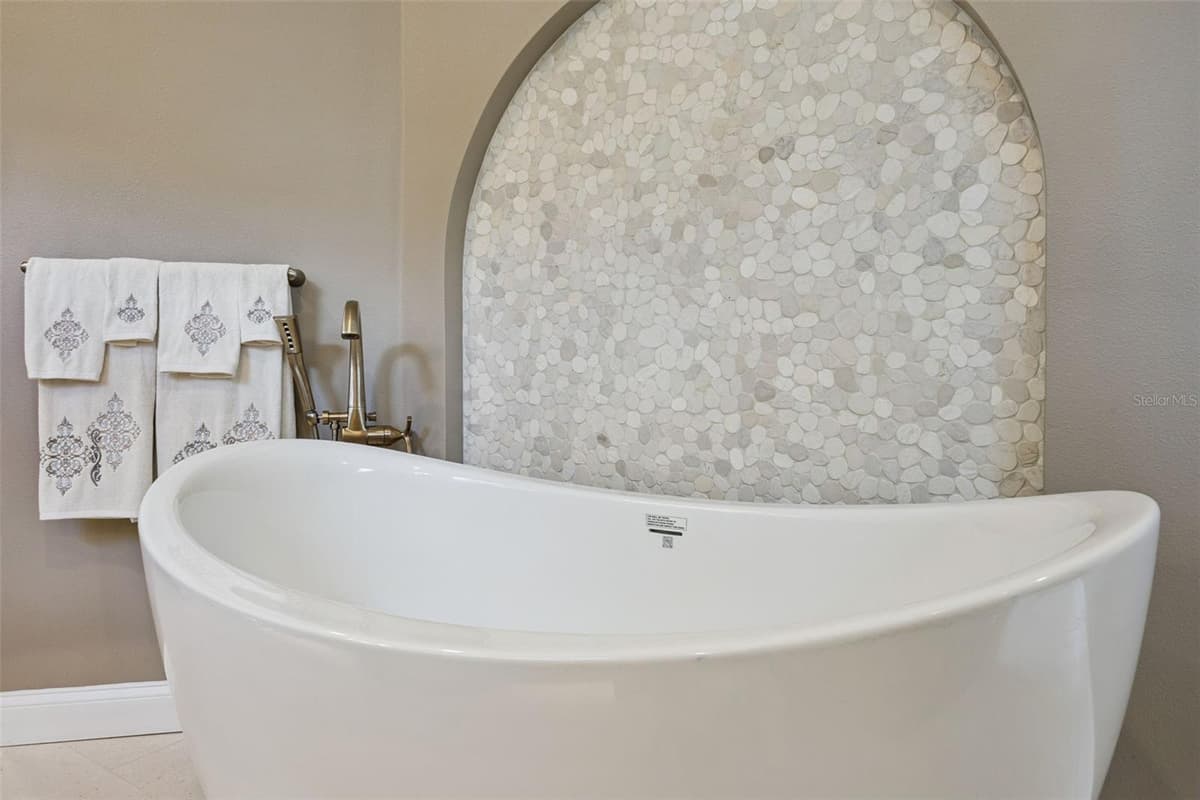 1006 PANTHER STREET — photo 19 of 41