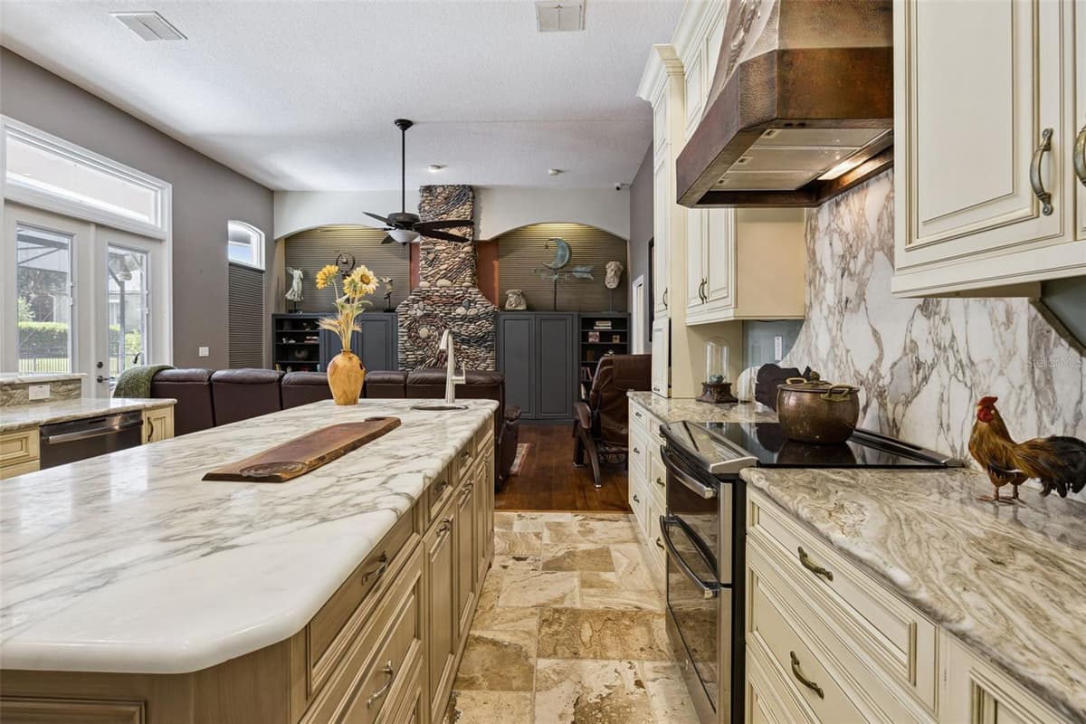 1006 PANTHER STREET — photo 12 of 41