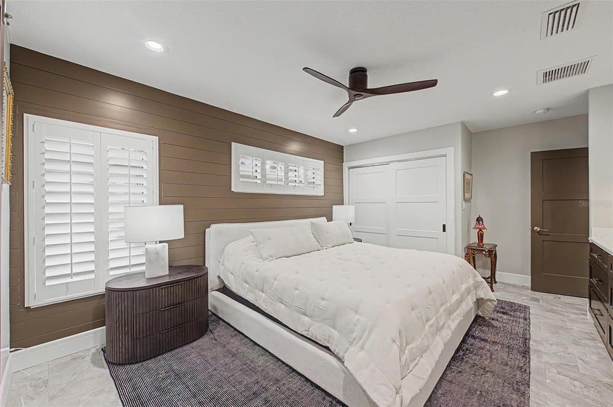 704 BAYSHORE DRIVE — photo 36 of 77