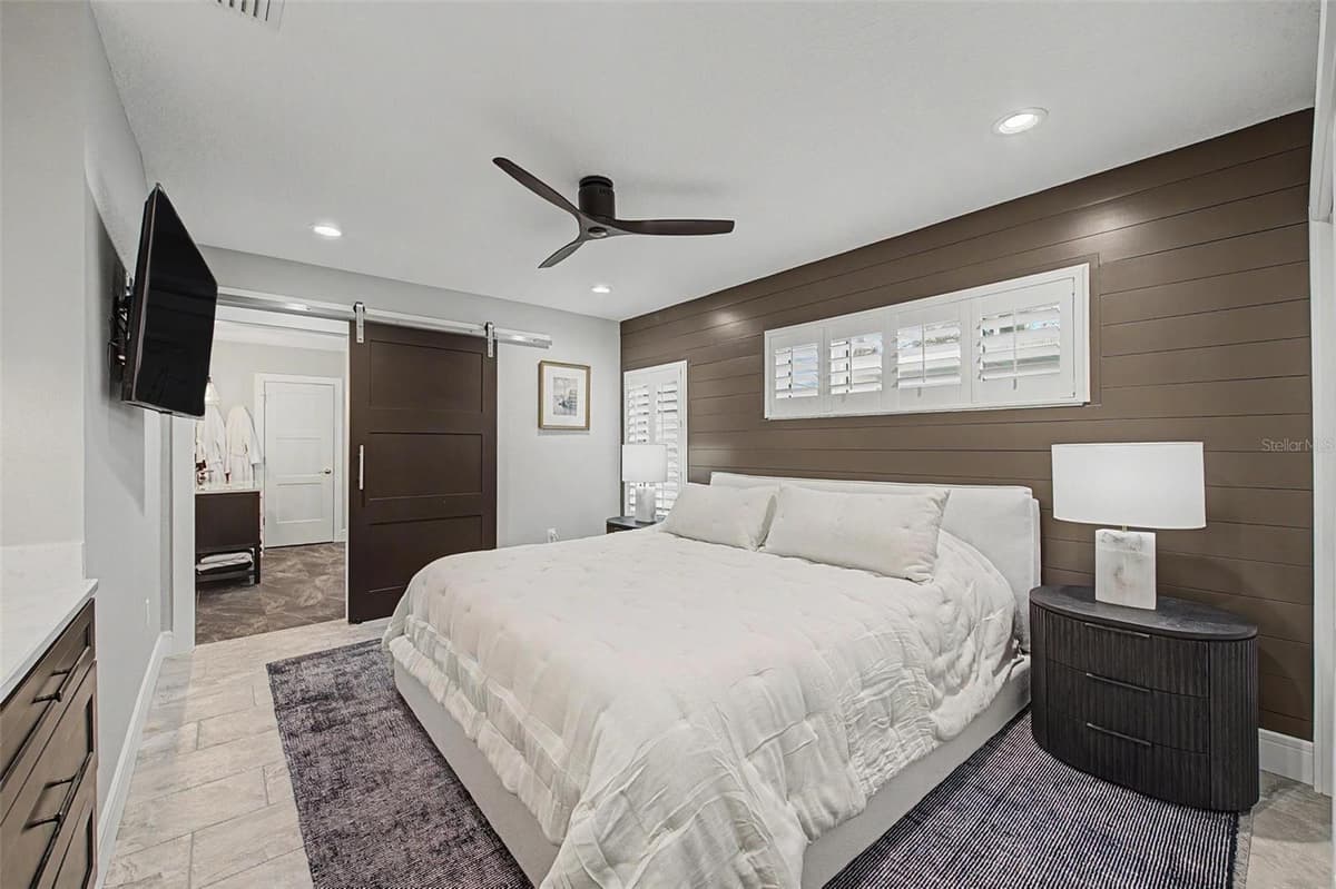 704 BAYSHORE DRIVE — photo 35 of 77