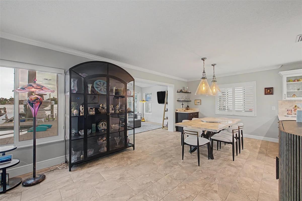 704 BAYSHORE DRIVE — photo 26 of 77