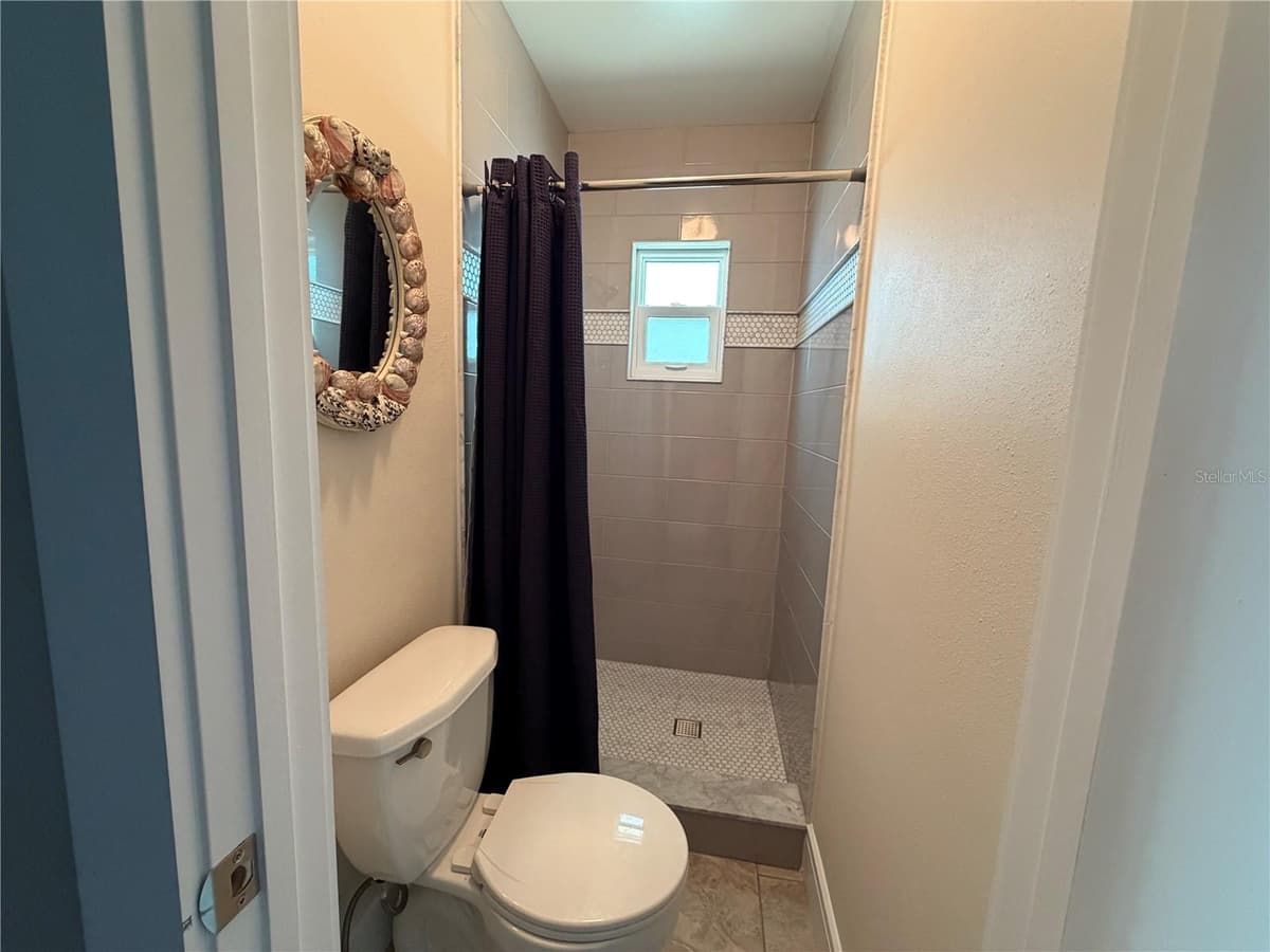 704 BAYSHORE DRIVE — photo 20 of 77
