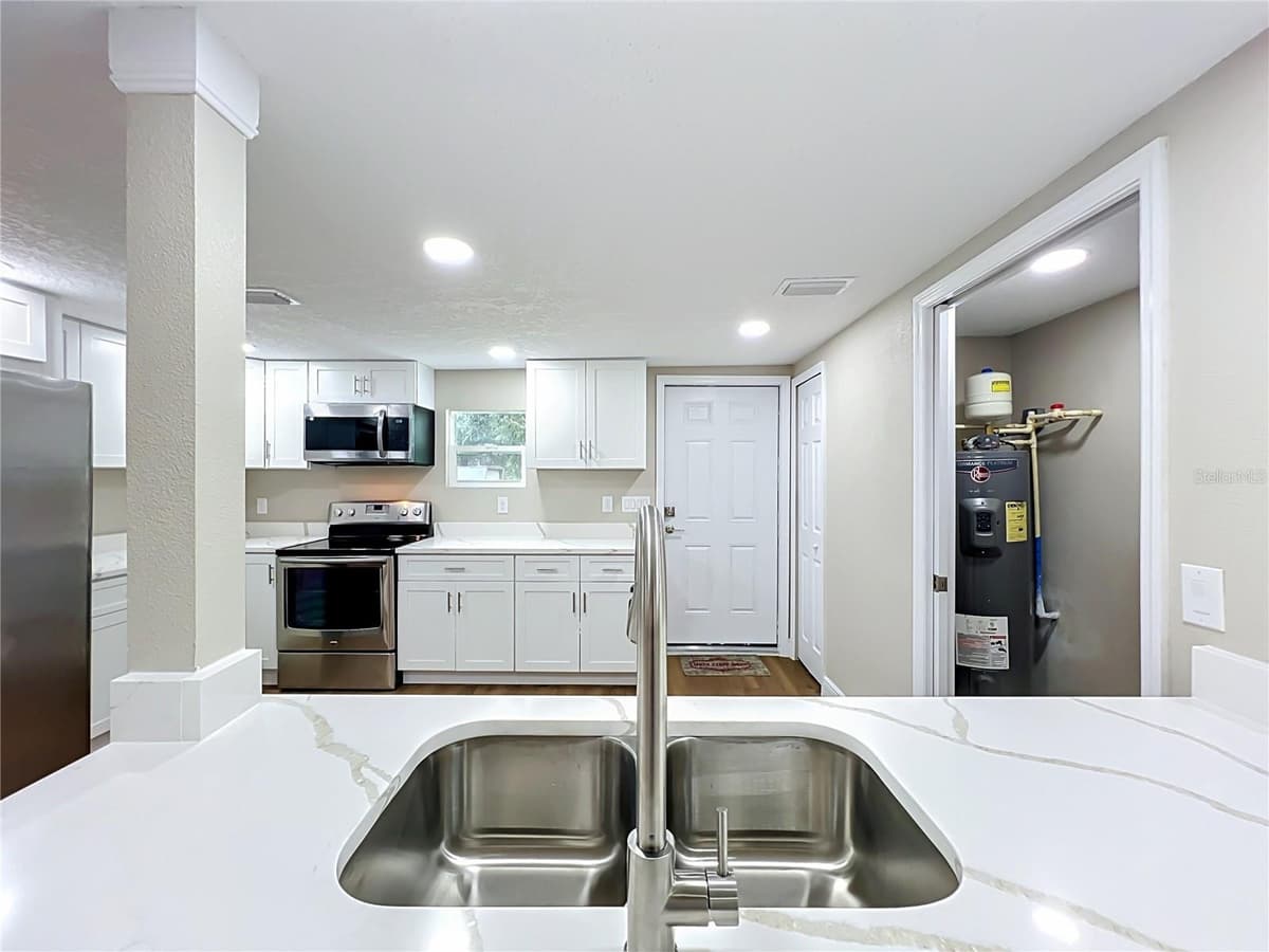 552 B C TERRY ROAD — photo 17 of 65