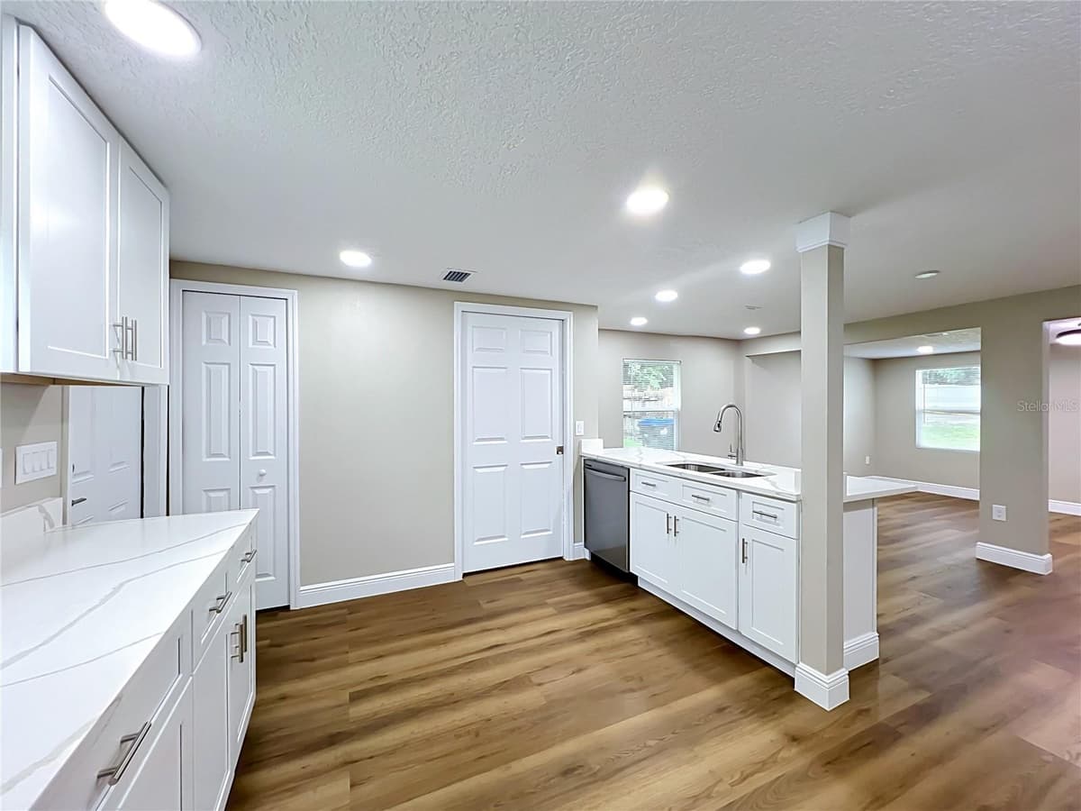 552 B C TERRY ROAD — photo 23 of 65