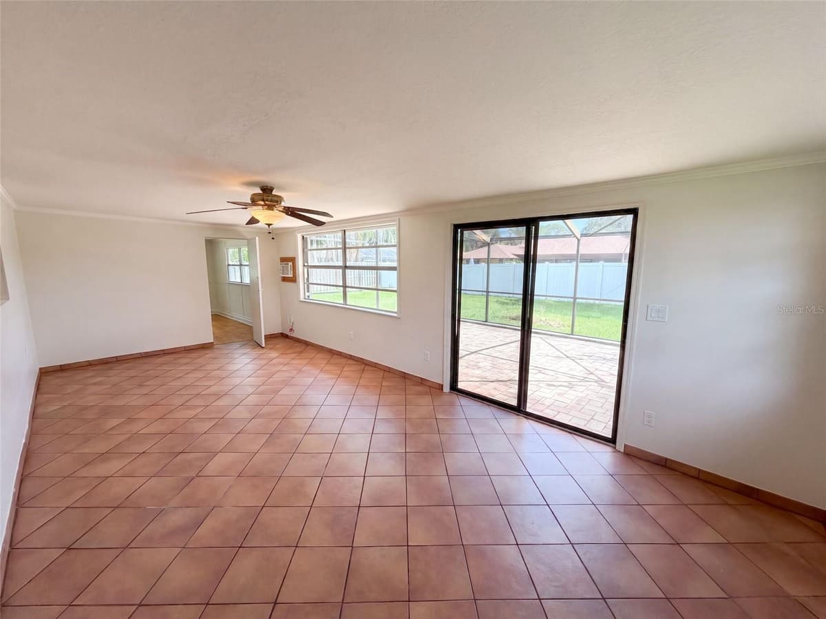 2617 FAIRWAY DRIVE — photo 11 of 29