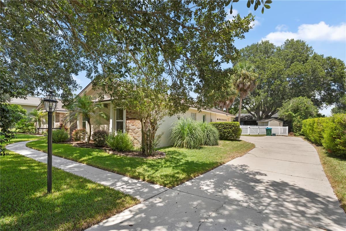 1388 YELLOW PINE COURT — photo 4 of 53