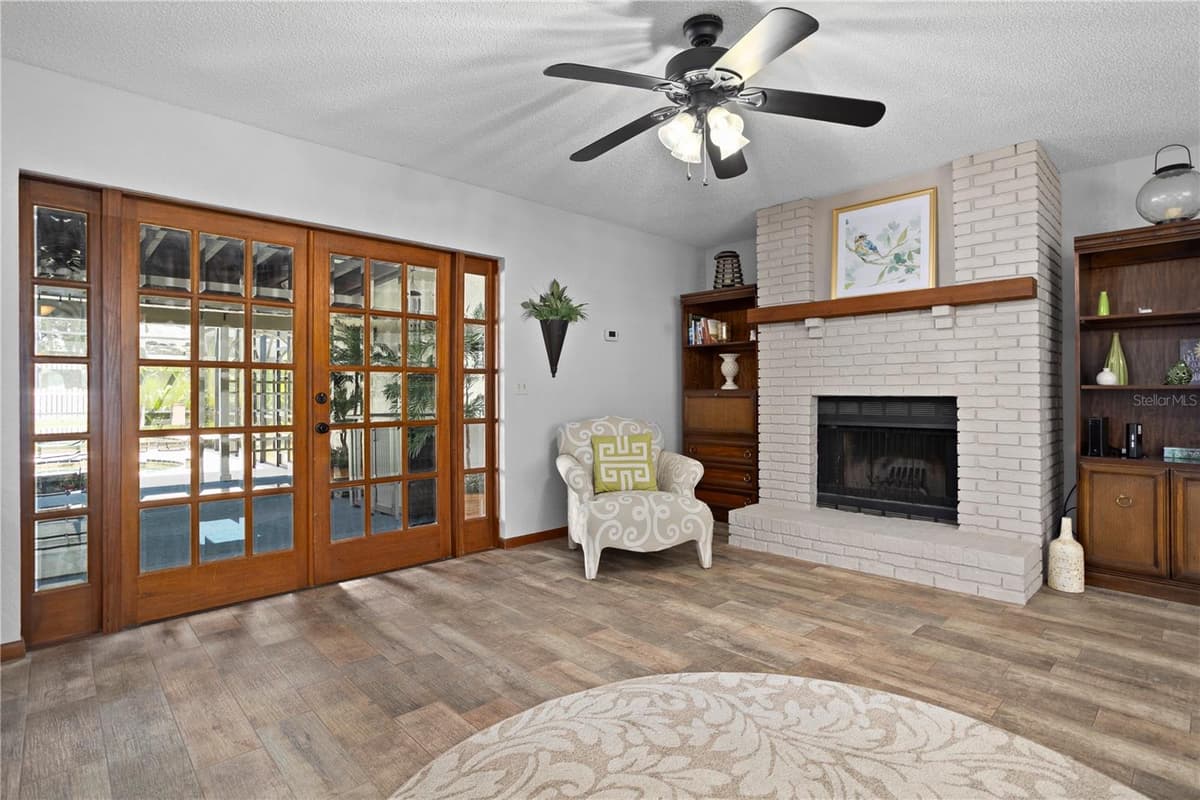 1388 YELLOW PINE COURT — photo 10 of 53