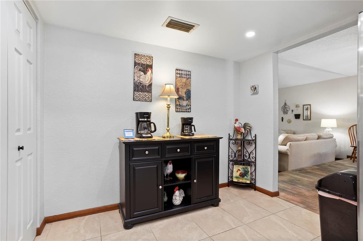 1388 YELLOW PINE COURT — photo 16 of 53