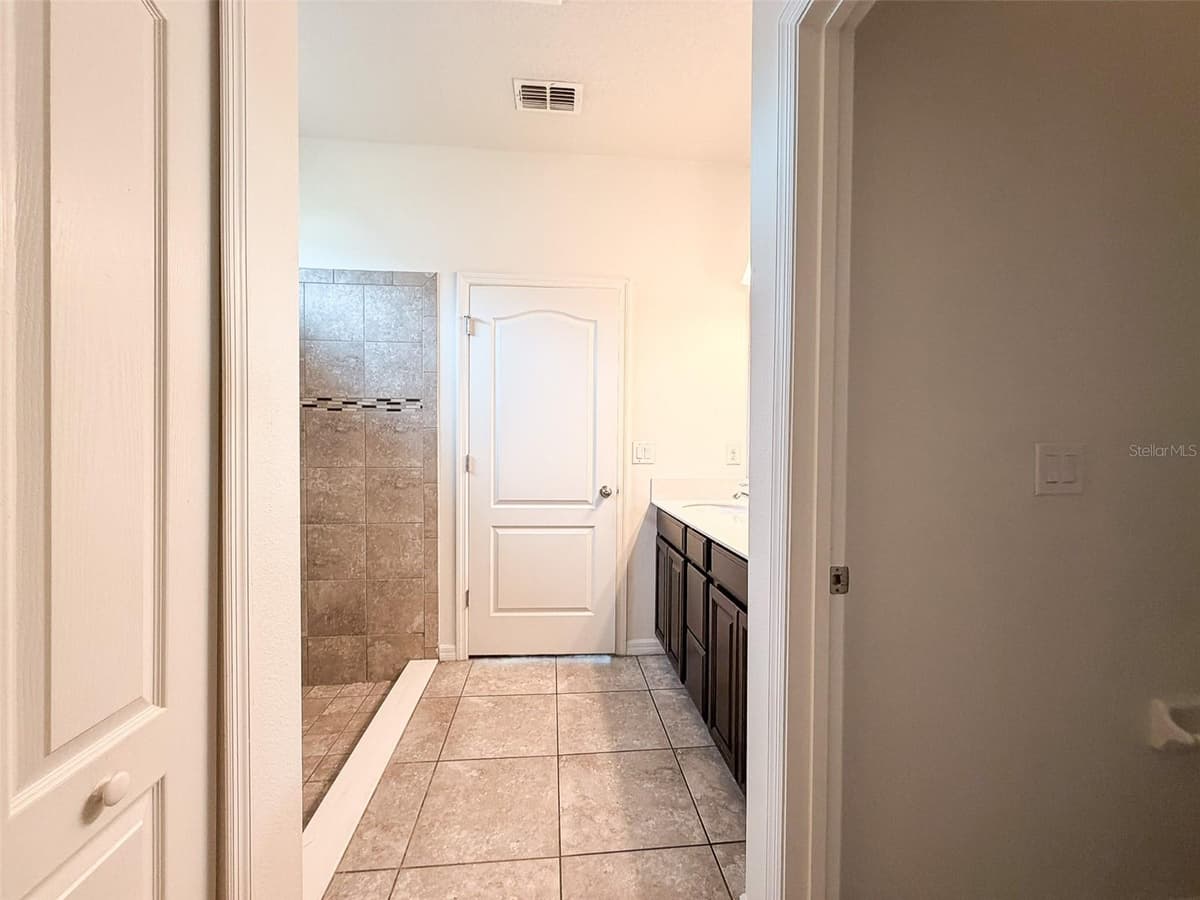 908 GLAZEBROOK LOOP — photo 28 of 37