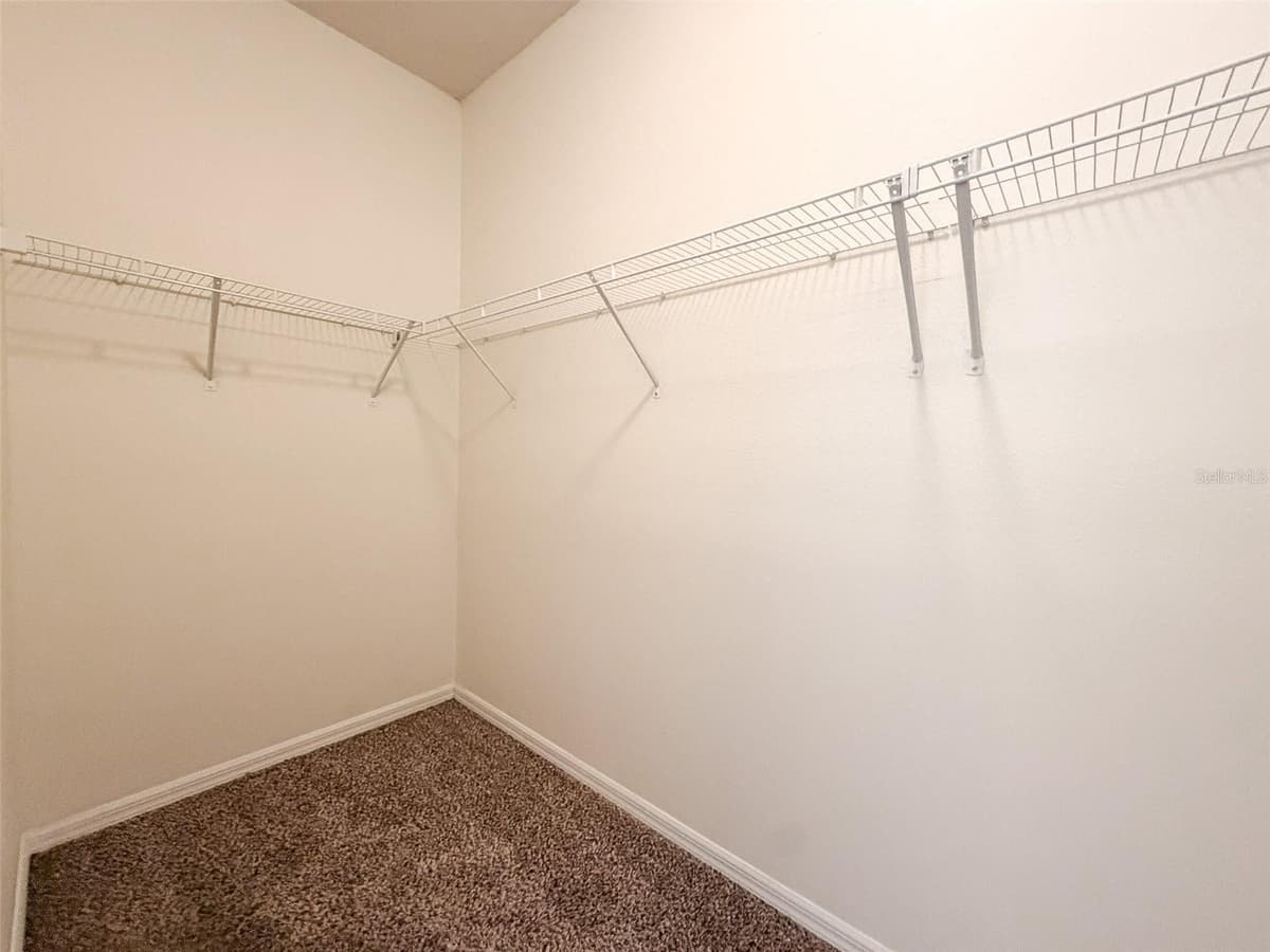 908 GLAZEBROOK LOOP — photo 31 of 37
