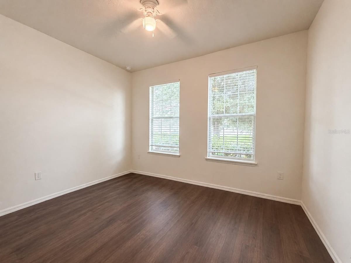 908 GLAZEBROOK LOOP — photo 15 of 37