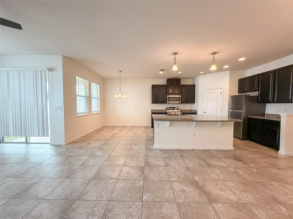 908 GLAZEBROOK LOOP — photo 6 of 37