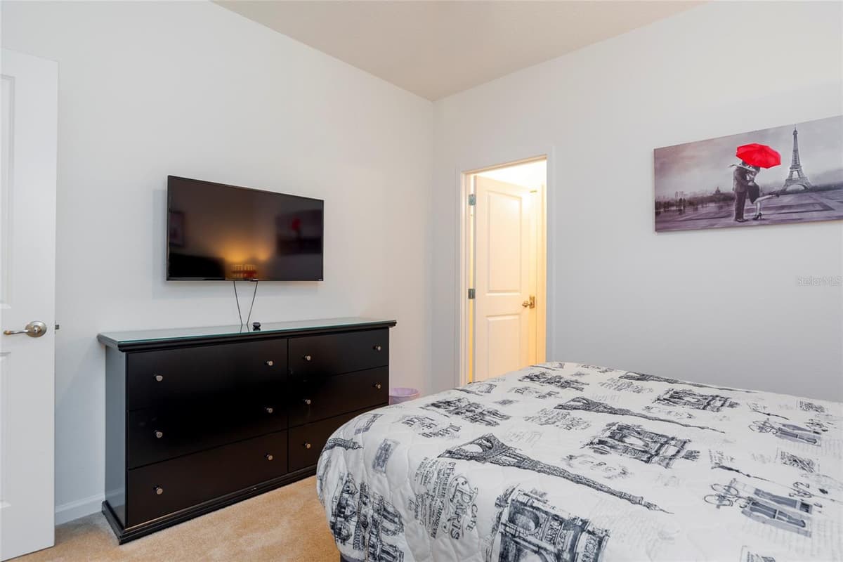 4490 MONADO DRIVE — photo 41 of 68