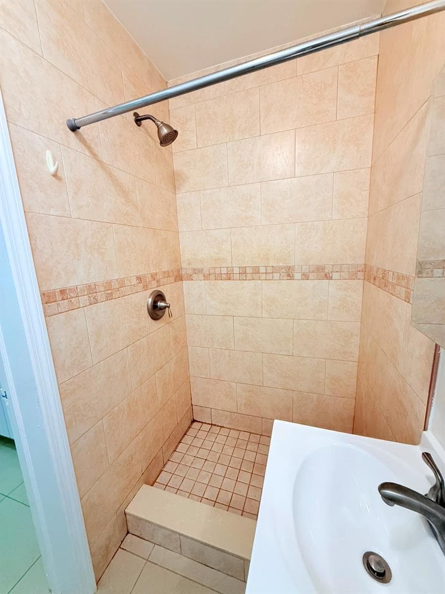 2300 24TH STREET — photo 8 of 10