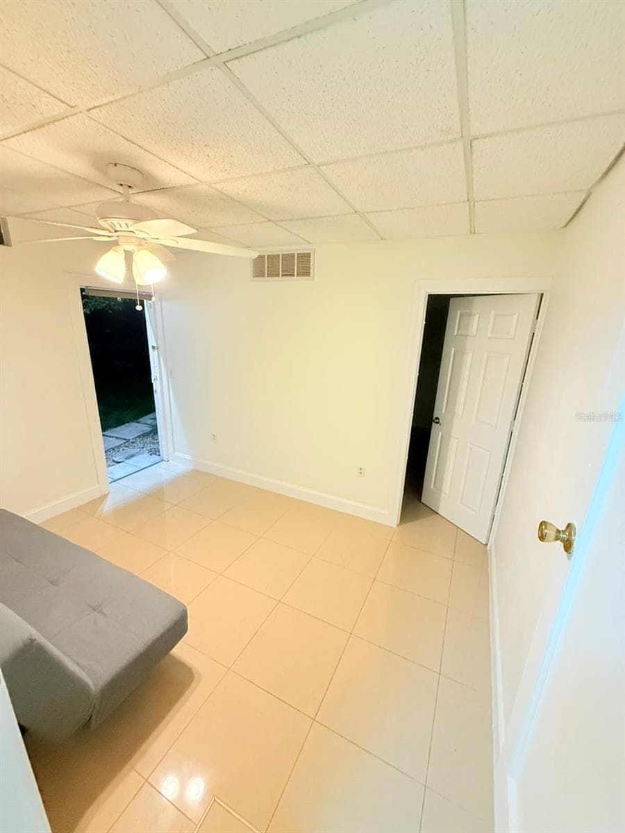 2300 24TH STREET — photo 3 of 10
