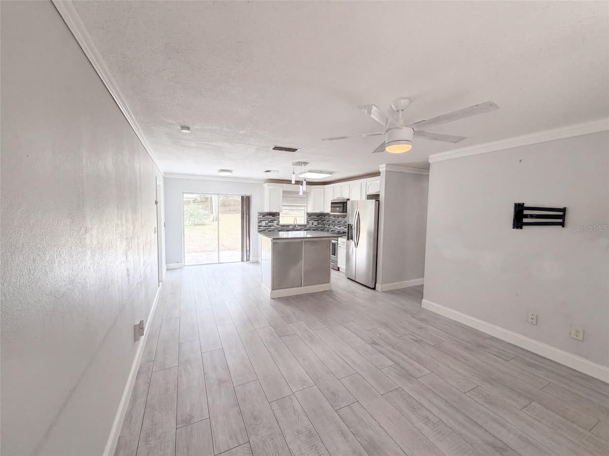 976 LISKEARD AVENUE — photo 3 of 16