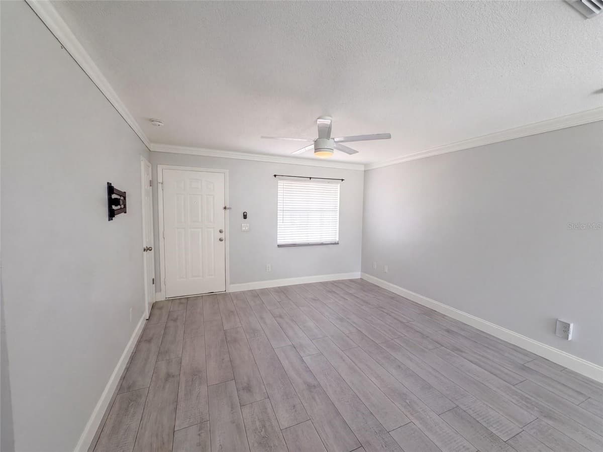 976 LISKEARD AVENUE — photo 8 of 16