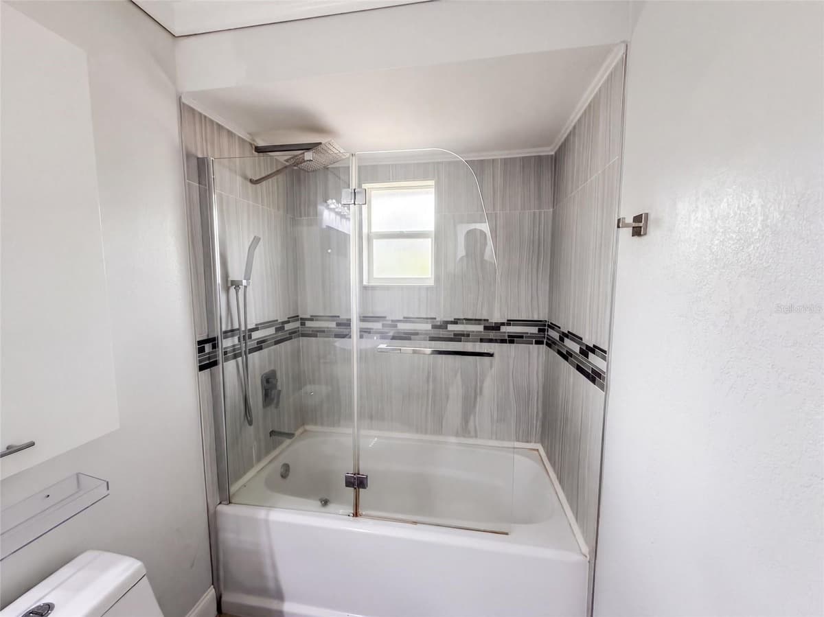 976 LISKEARD AVENUE — photo 12 of 16