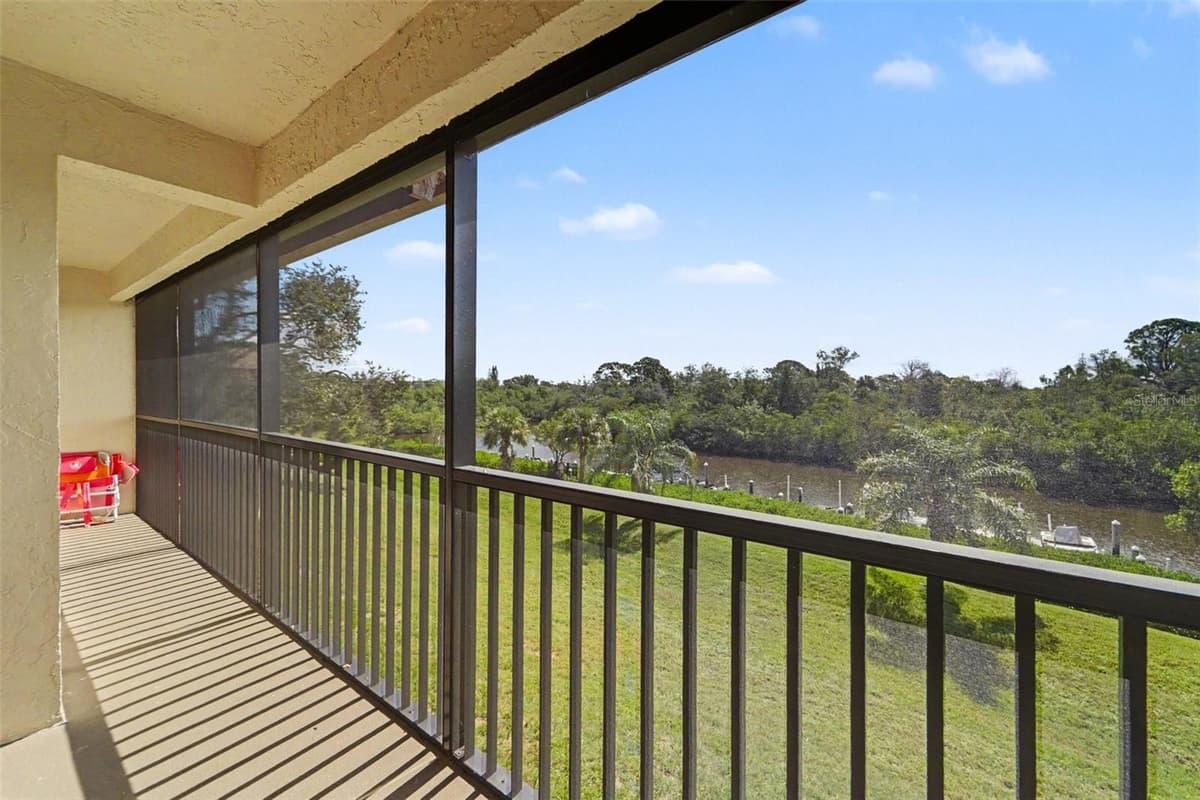 1702 SEASCAPE CIRCLE — photo 14 of 21