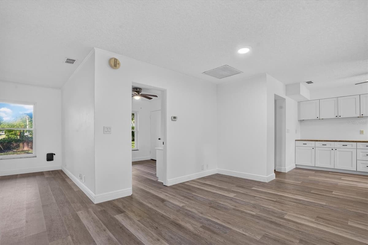 1202 ORANOLE ROAD — photo 9 of 45
