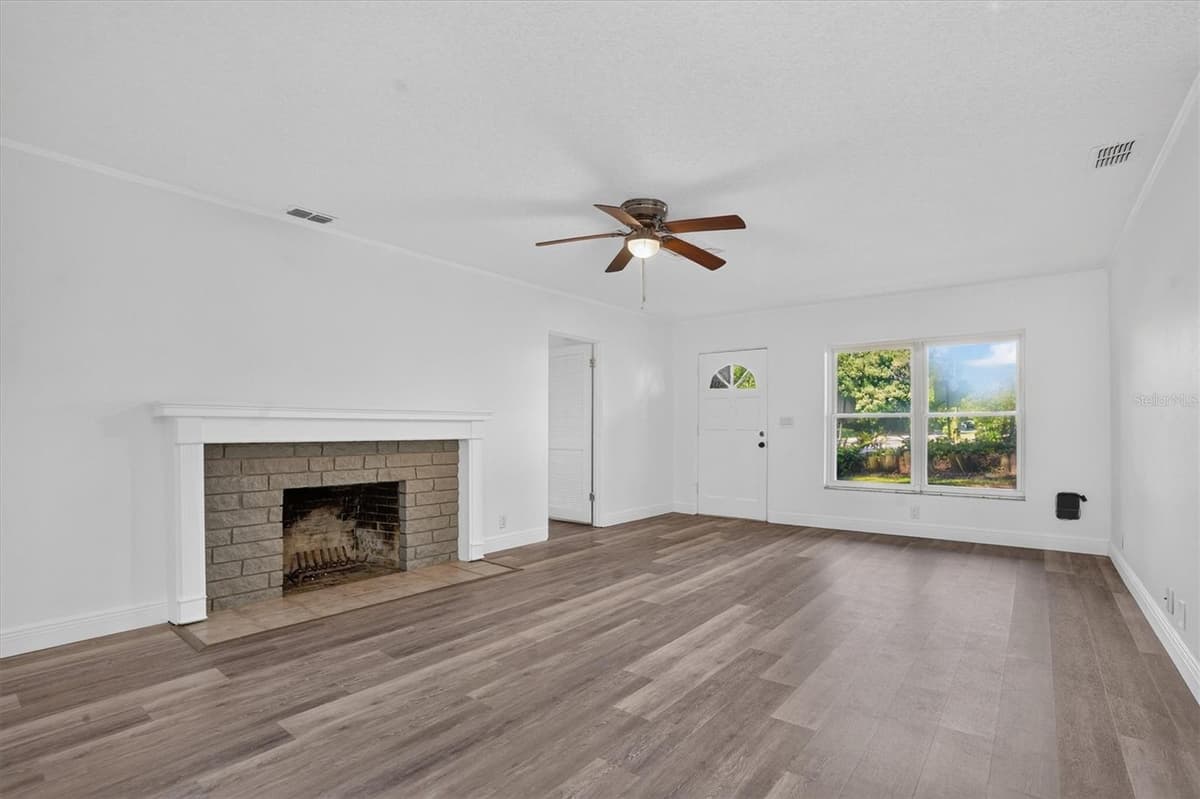 1202 ORANOLE ROAD — photo 4 of 45