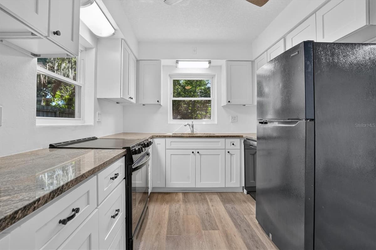 1202 ORANOLE ROAD — photo 11 of 45