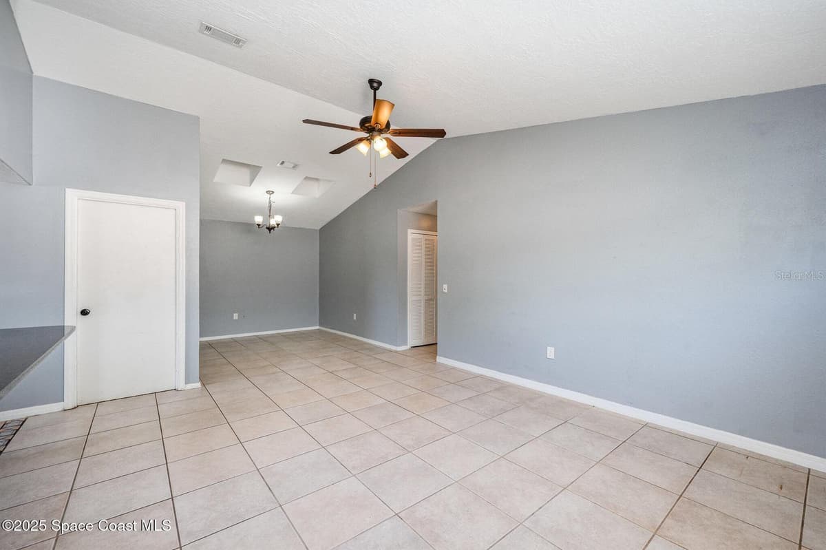4006 DEWBERRY CIRCLE — photo 7 of 33