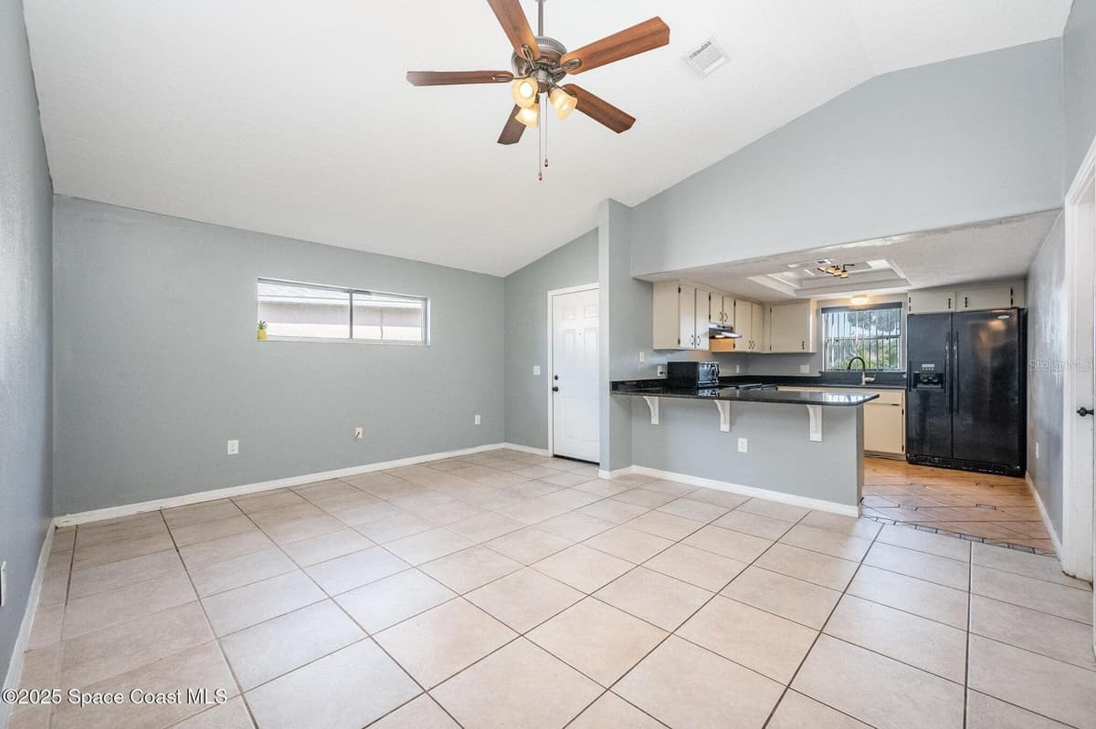 4006 DEWBERRY CIRCLE — photo 3 of 33