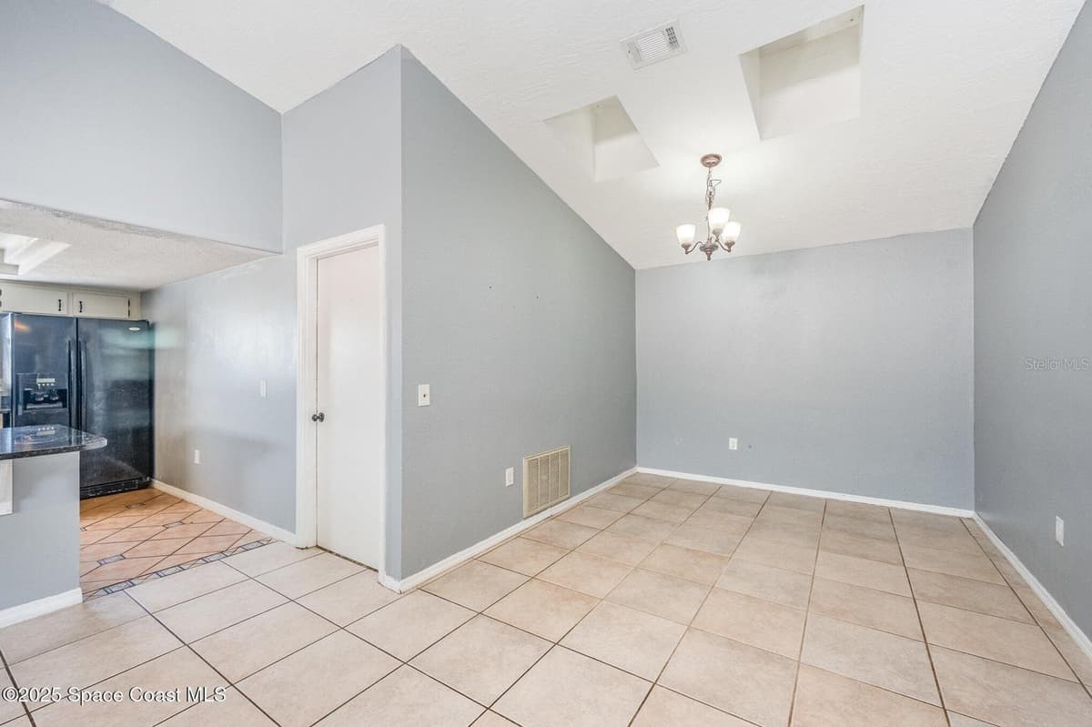 4006 DEWBERRY CIRCLE — photo 6 of 33