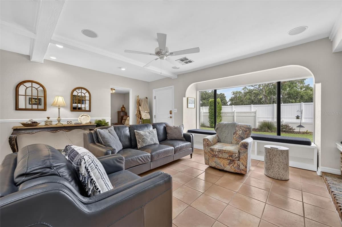 790 LAKE SYBELIA DRIVE — photo 4 of 36