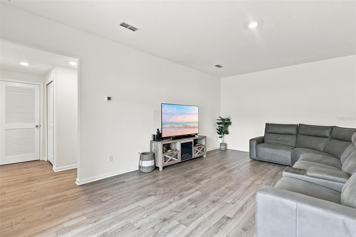 4768 ARGAND DRIVE — photo 17 of 47