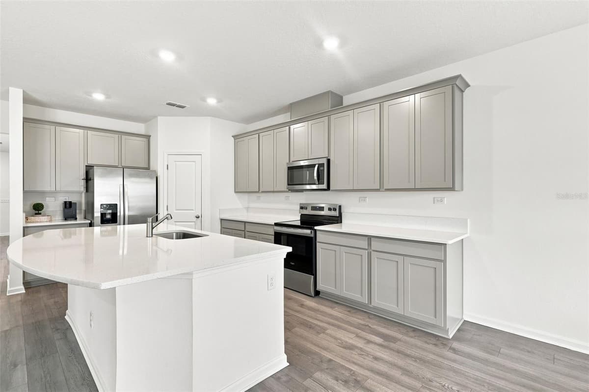 4768 ARGAND DRIVE — photo 6 of 47