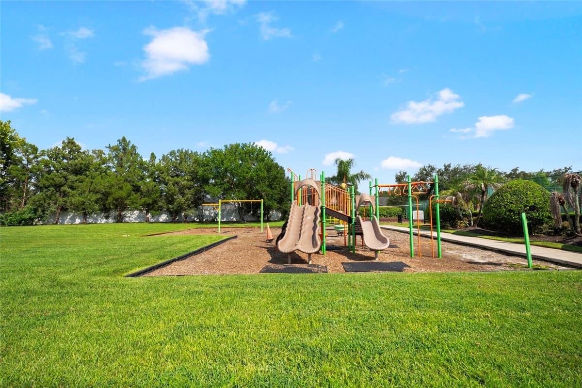 530 BRIDGE CREEK BOULEVARD — photo 36 of 37