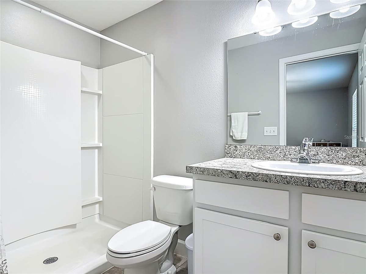 640 CHESTNUT AVENUE — photo 9 of 17