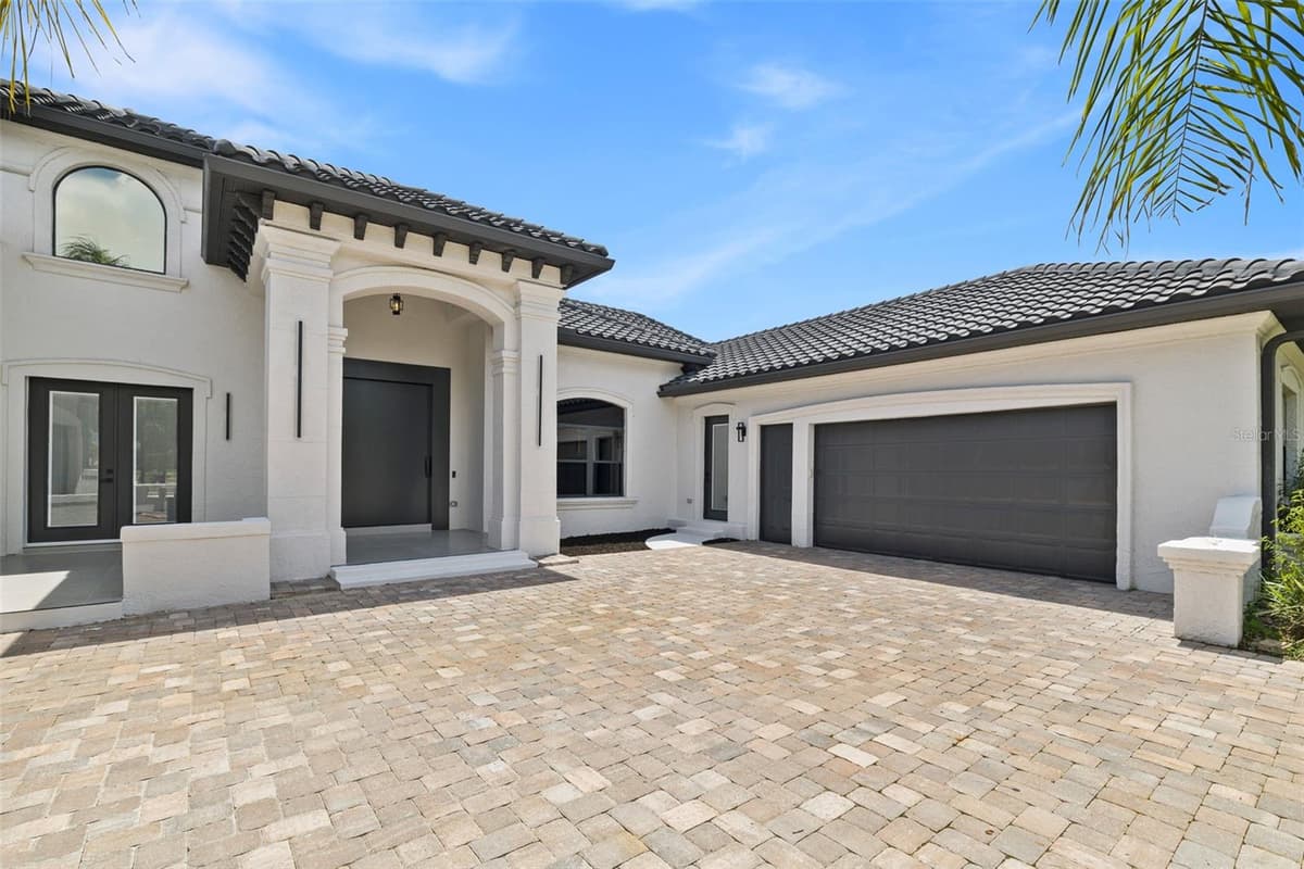 10352 BURRIS COURT — photo 9 of 100