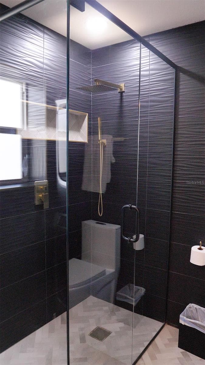 137 HOLLYWOOD AVENUE — photo 14 of 99