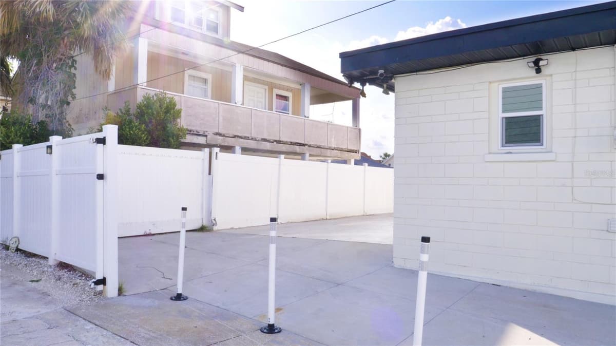137 HOLLYWOOD AVENUE — photo 97 of 99