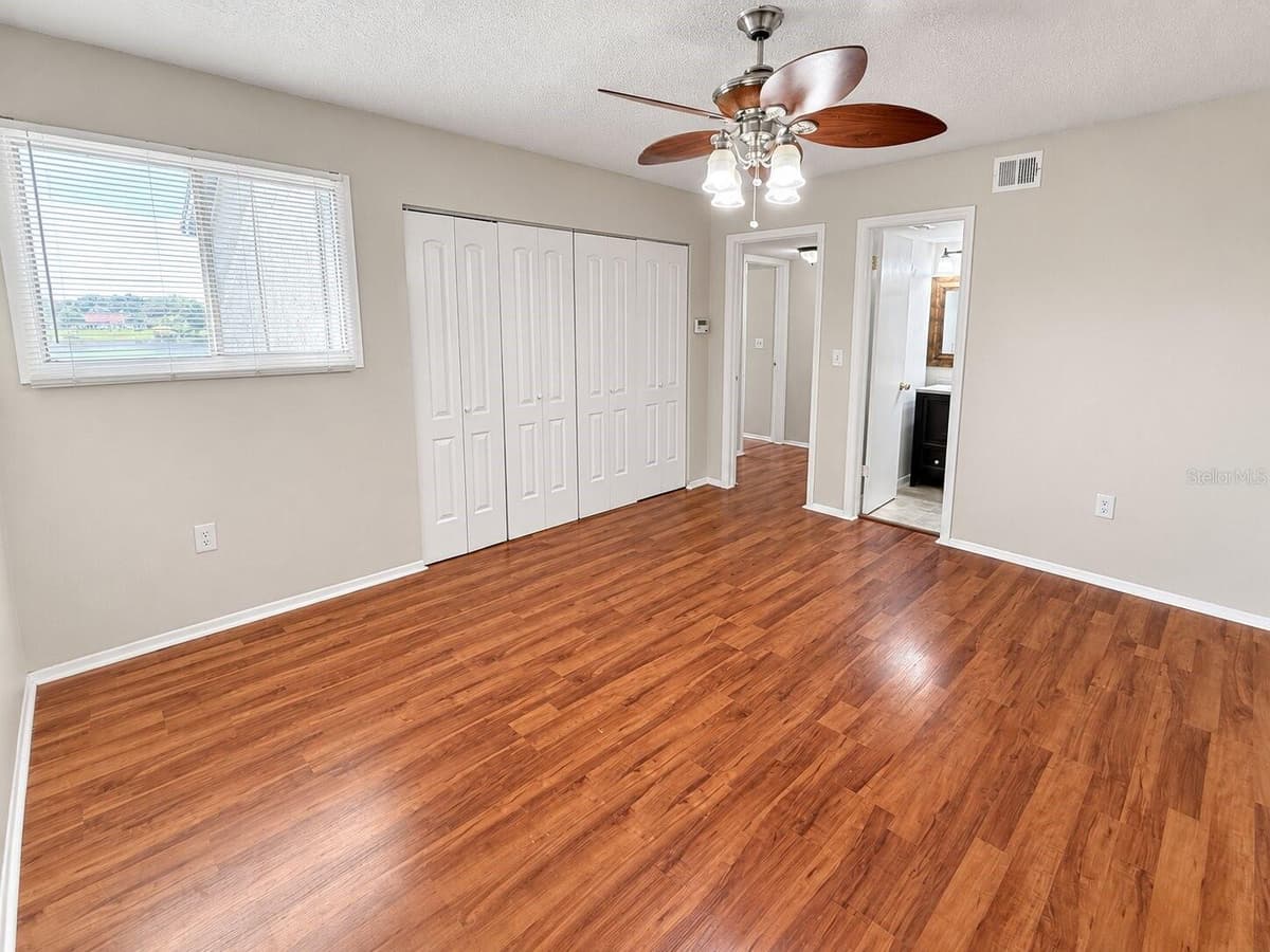 914 LAKE DESTINY ROAD — photo 15 of 32
