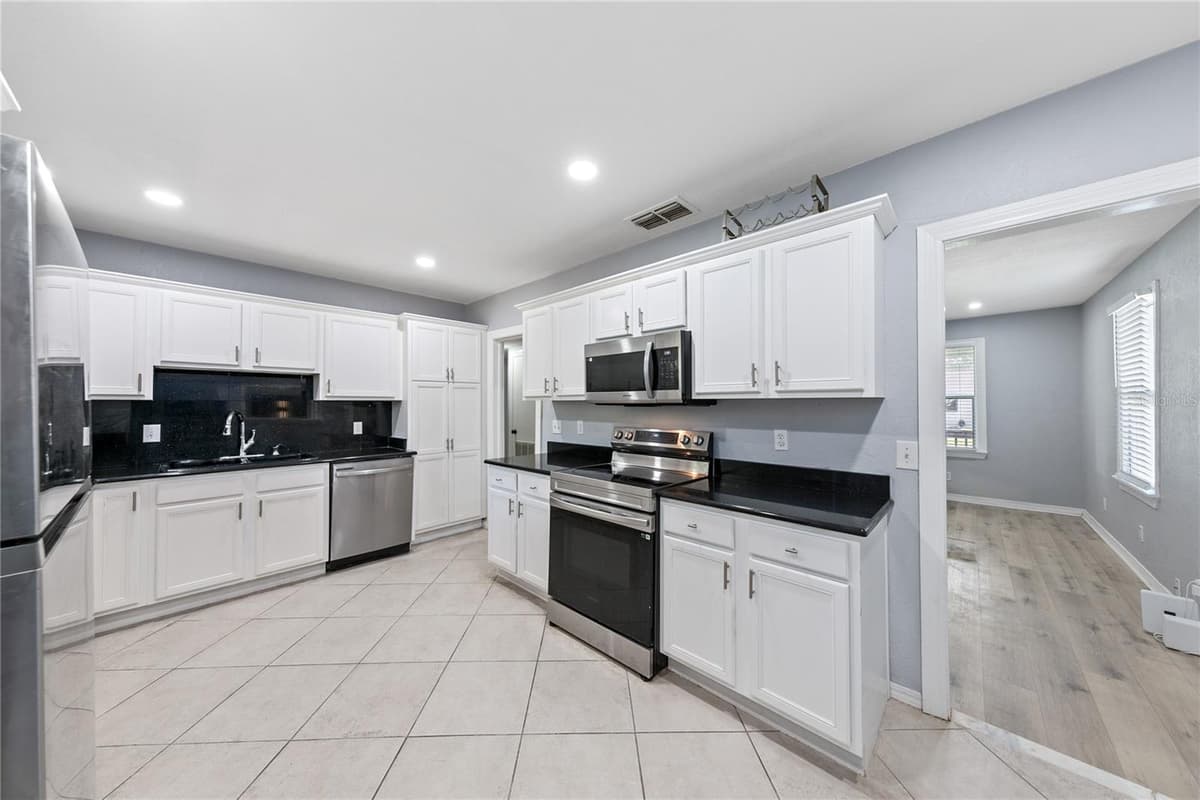3861 GALICIA ROAD — photo 8 of 41