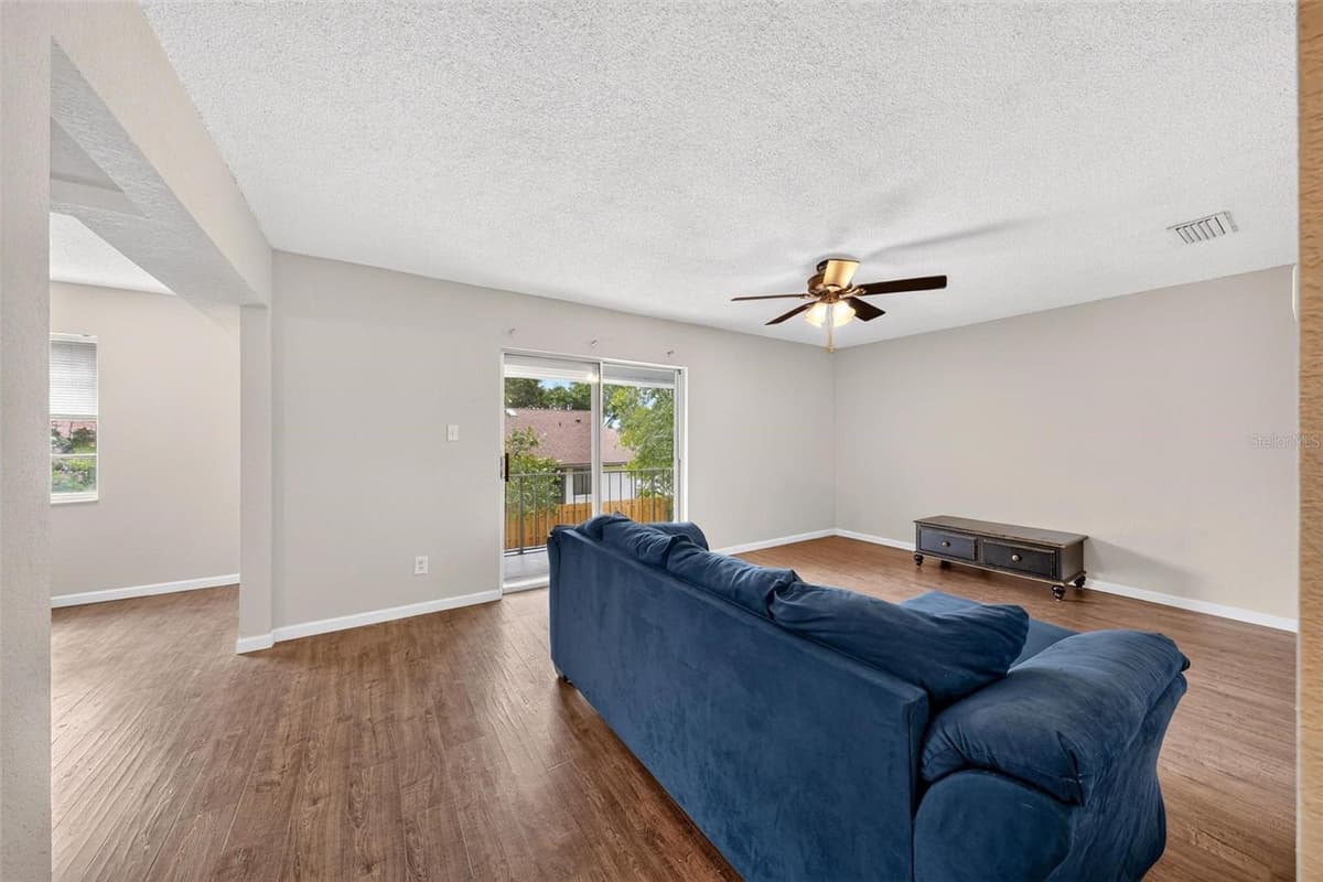 222 LEWFIELD CIRCLE — photo 5 of 47