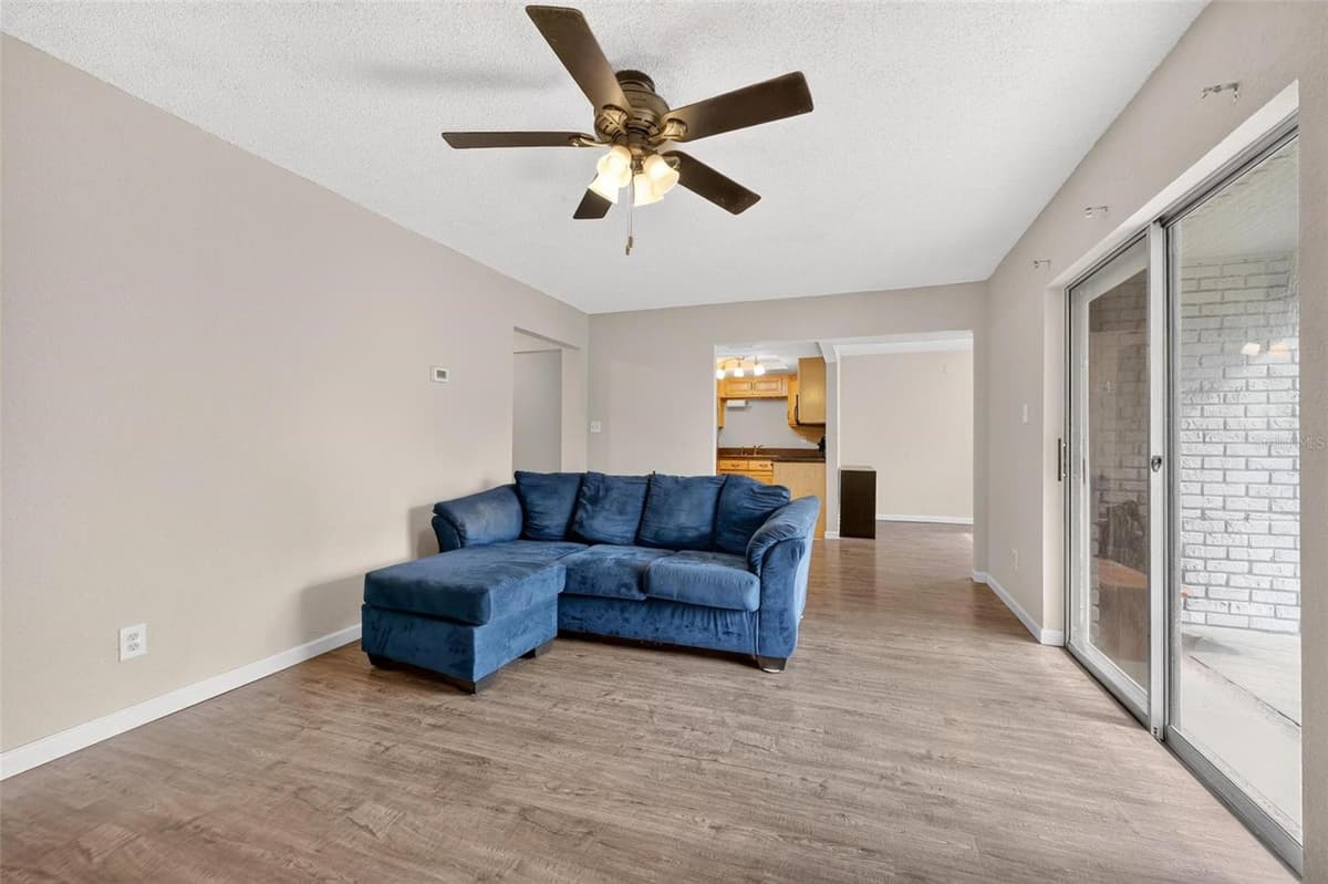 222 LEWFIELD CIRCLE — photo 12 of 47
