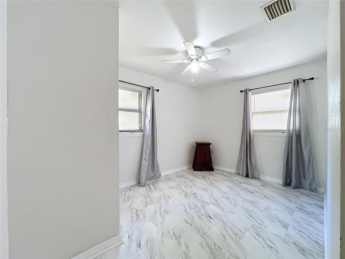 23 HAMMON DRIVE — photo 9 of 17