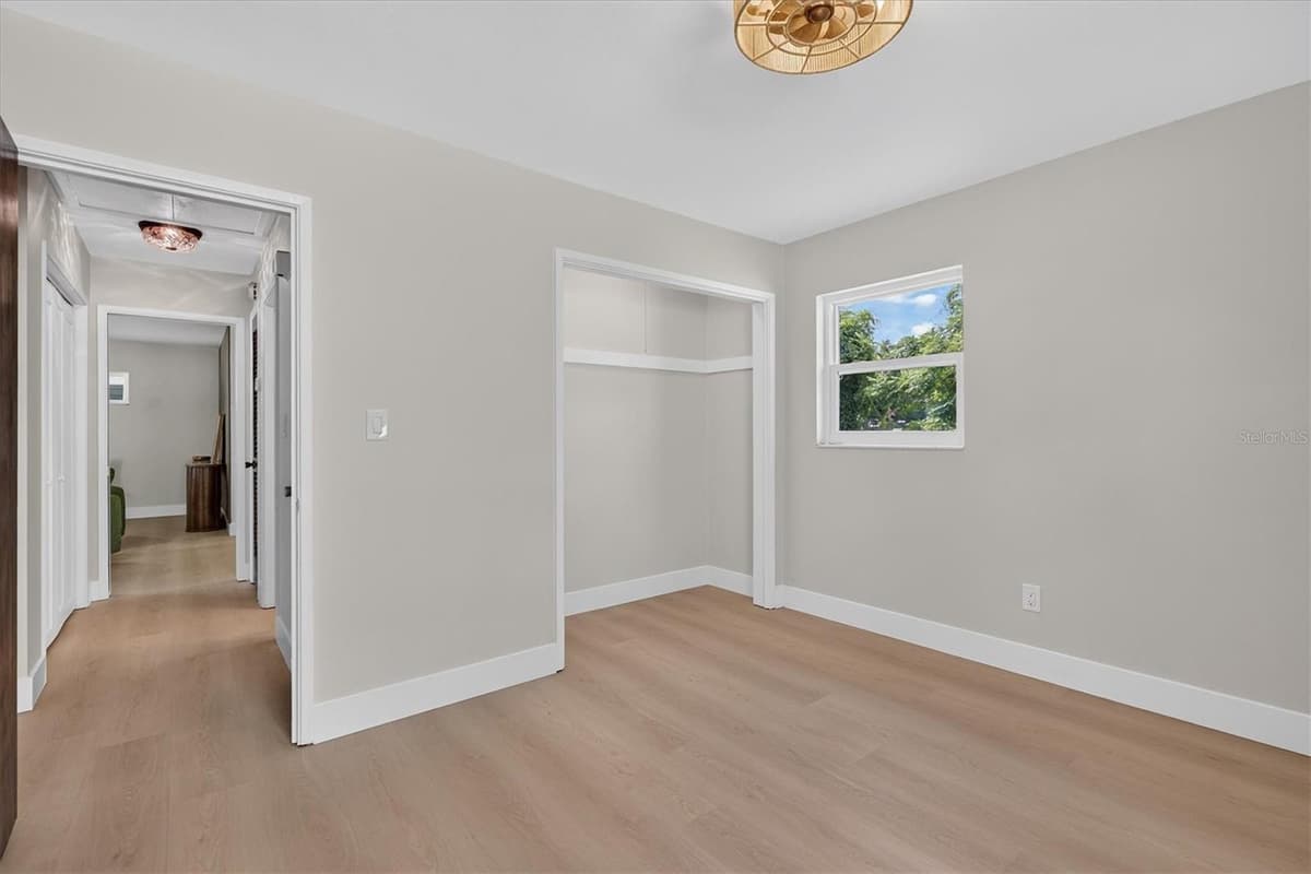 5305 98TH AVENUE — photo 23 of 51