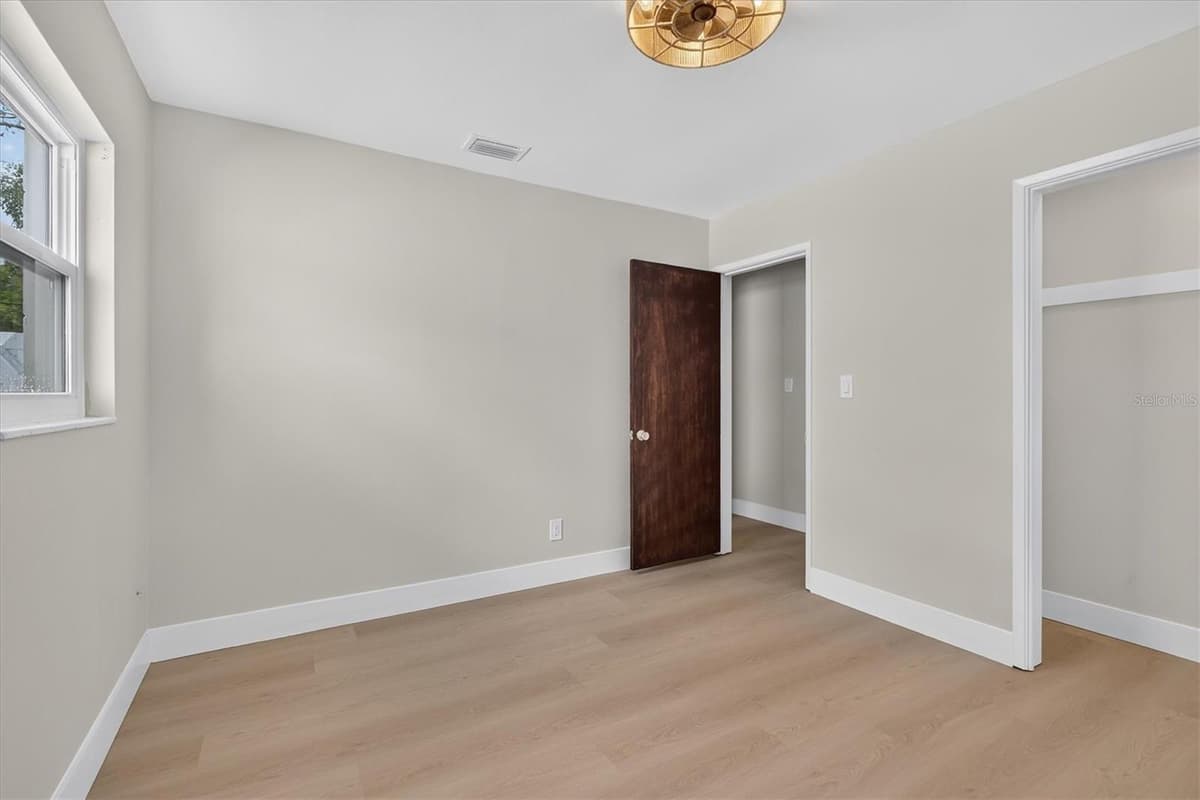5305 98TH AVENUE — photo 24 of 51