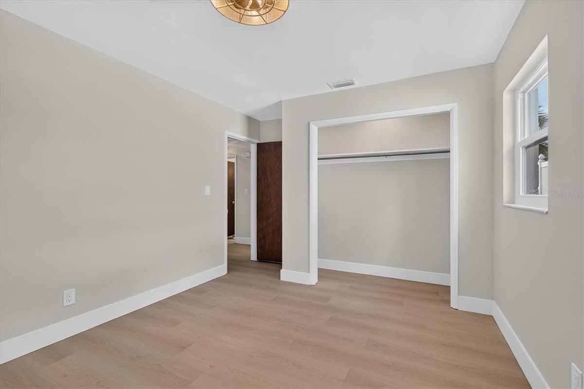 5305 98TH AVENUE — photo 31 of 51