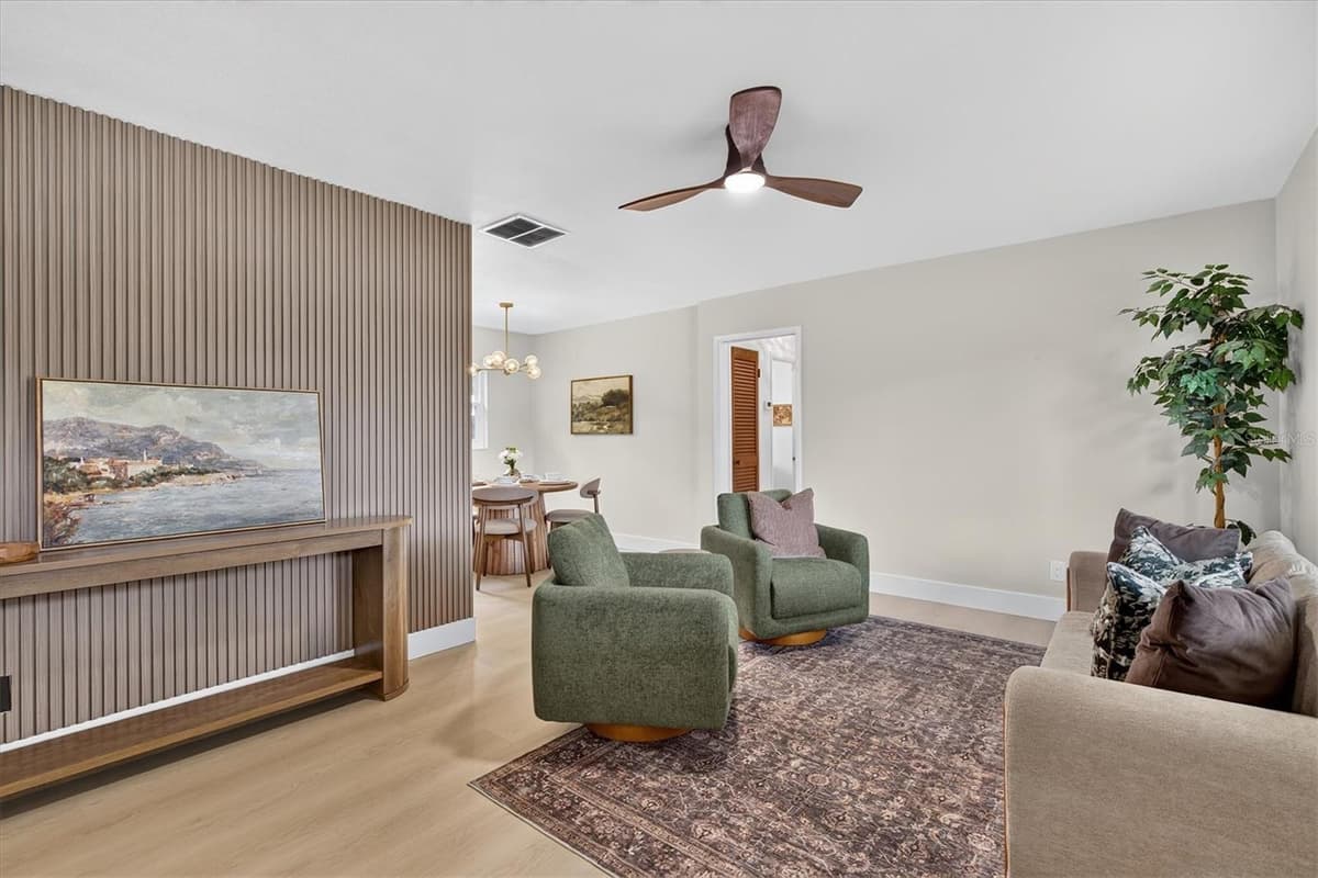 5305 98TH AVENUE — photo 3 of 51