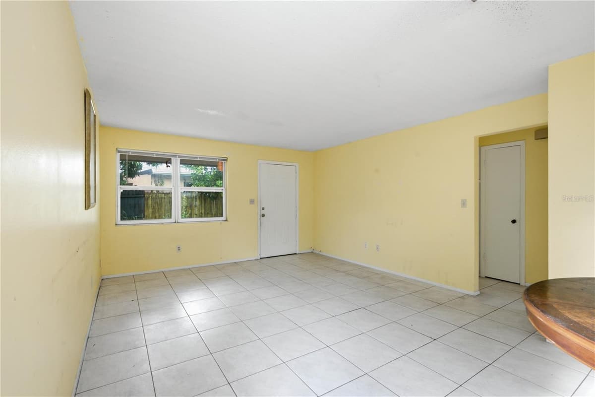 1615 PALM WAY — photo 3 of 15